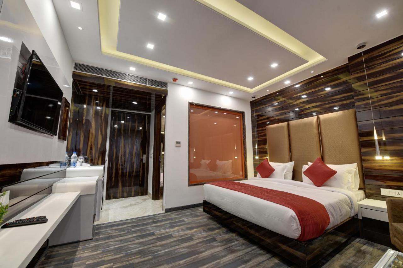 Hotel Golden Tree à Noida Extérieur photo