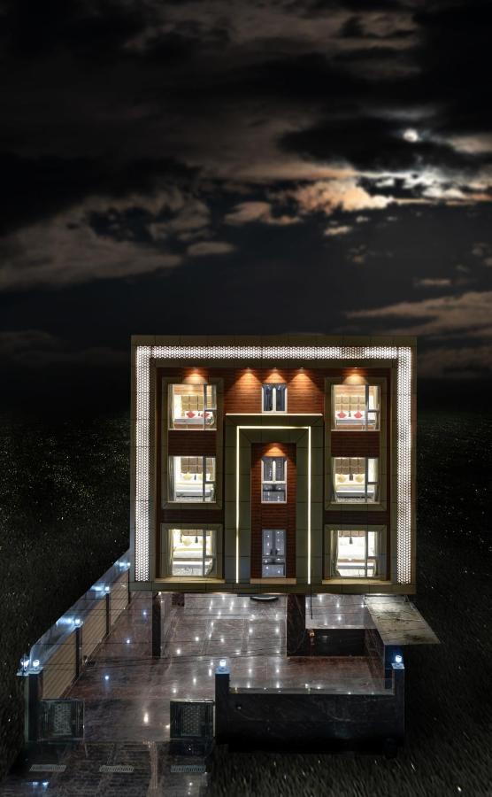 Hotel Golden Tree à Noida Extérieur photo