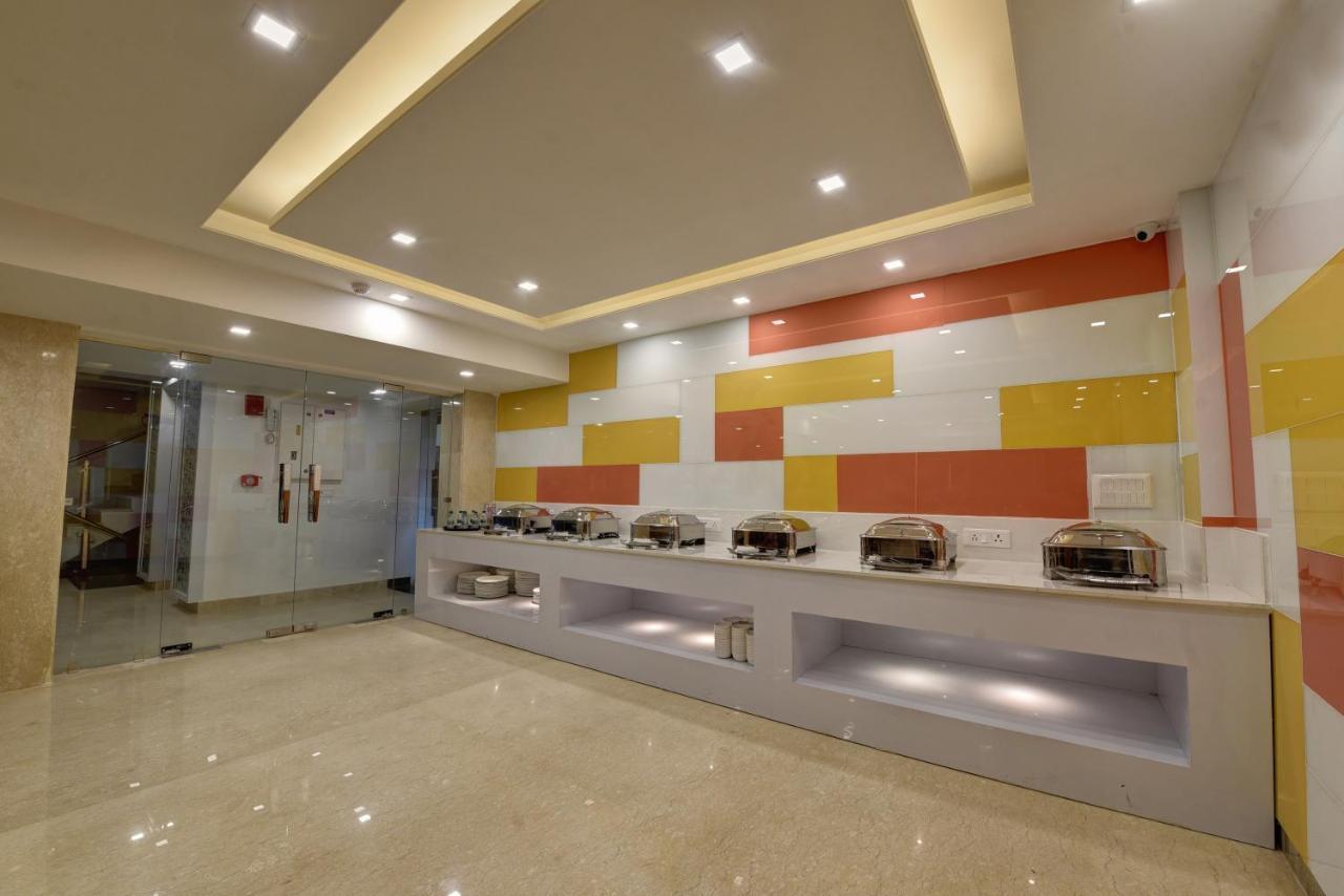 Hotel Golden Tree à Noida Extérieur photo